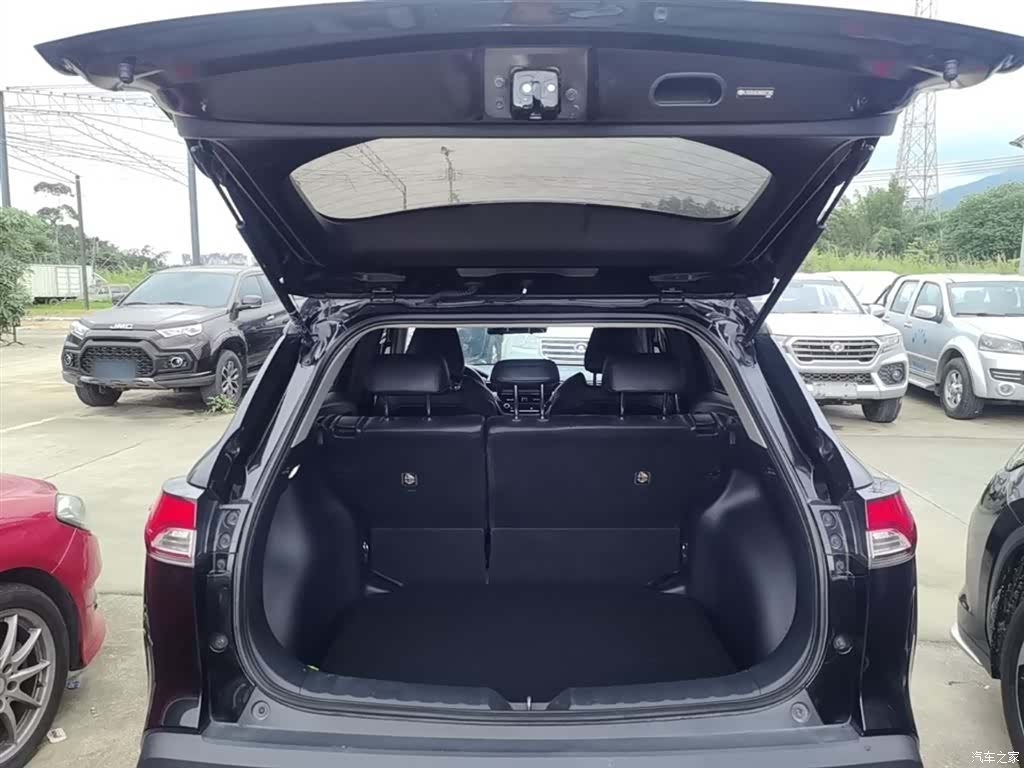 Toyota Frontlander, 2022 19