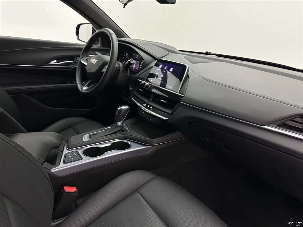 Cadillac CT4, 2023 18