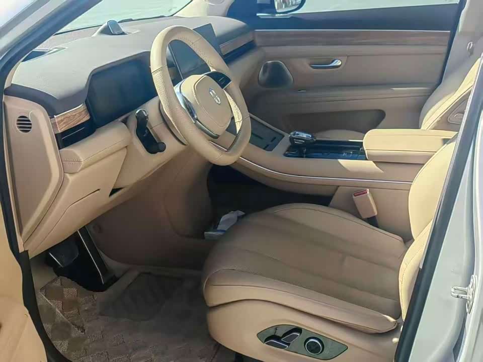 AITO Ask the world M7