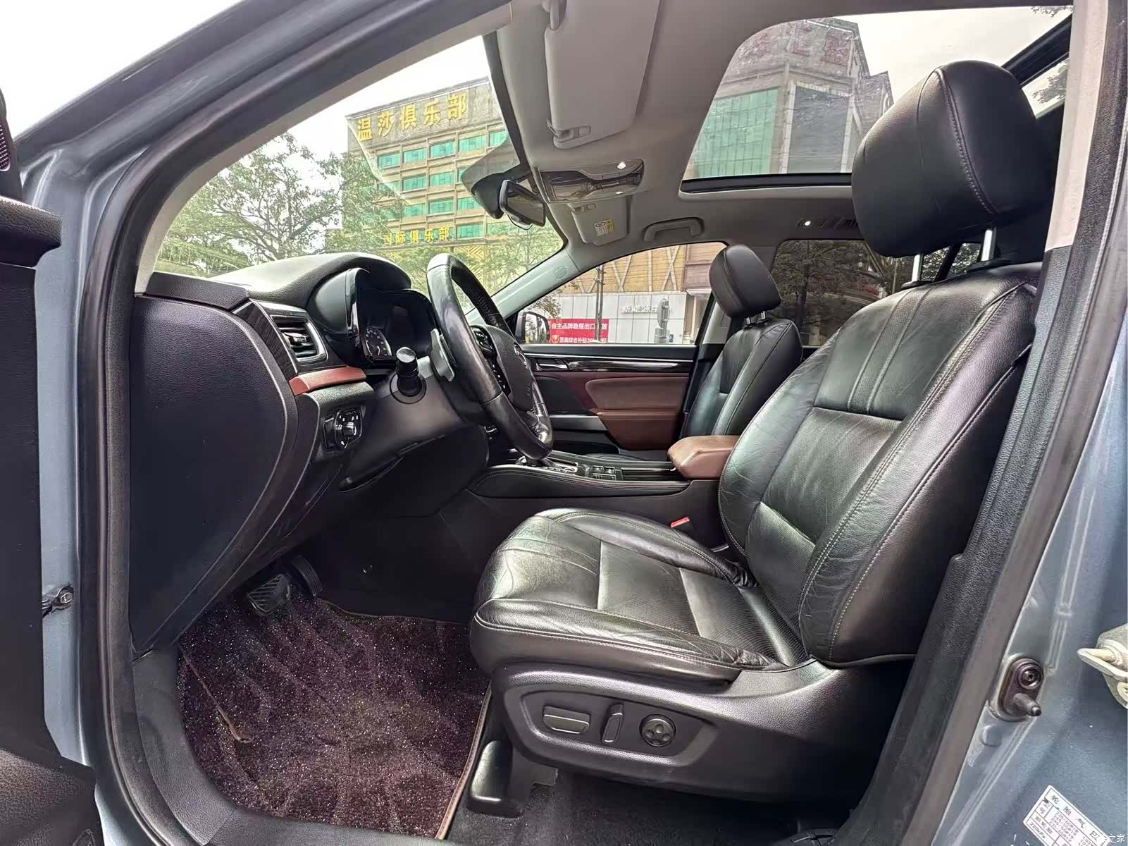 Trumpchi GS8, 2017 4