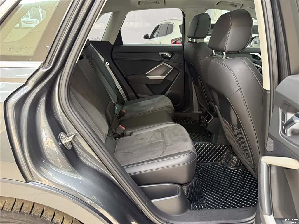 Audi Q3, 2023 18