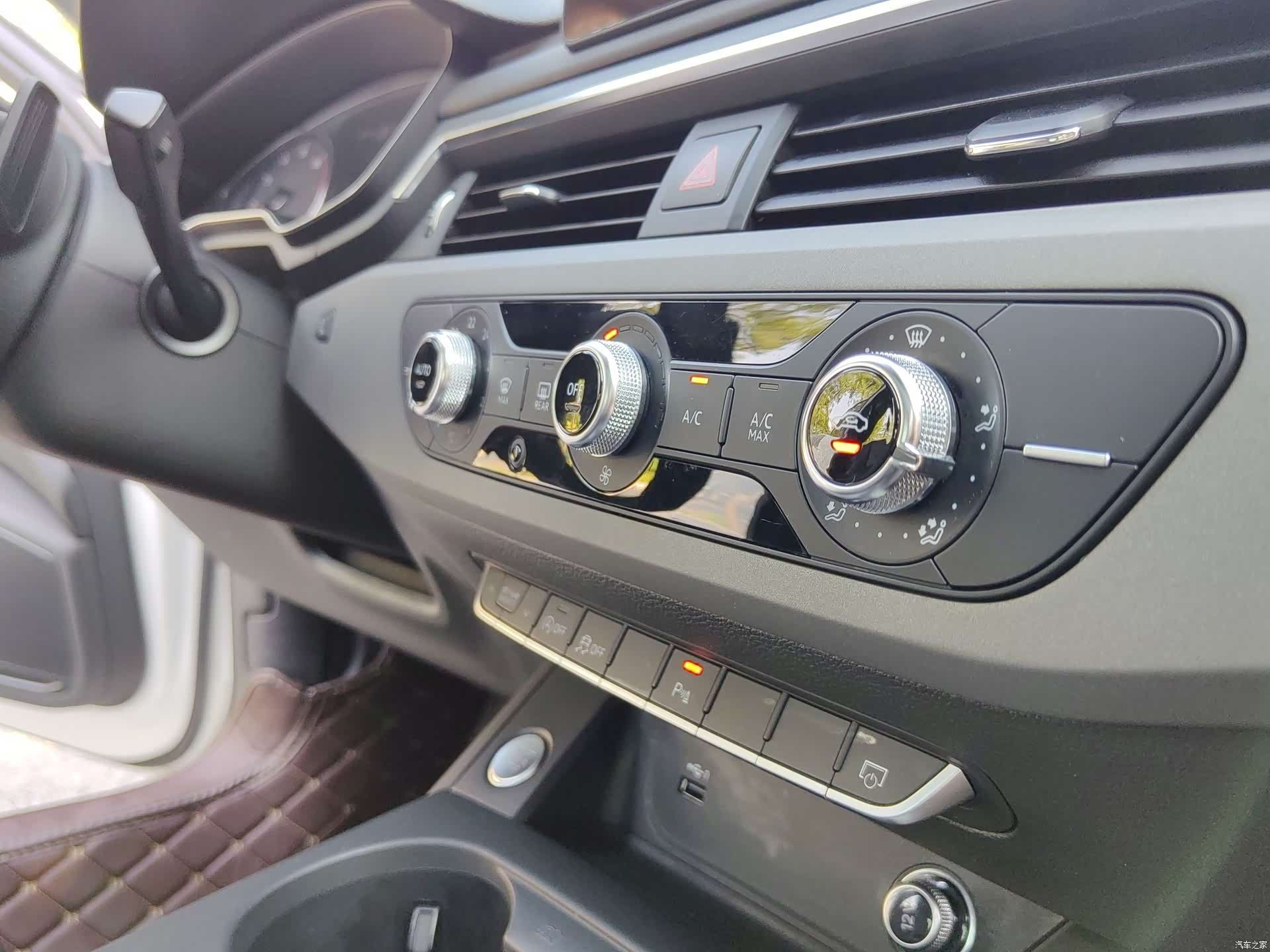 Audi A4L, 2019 22