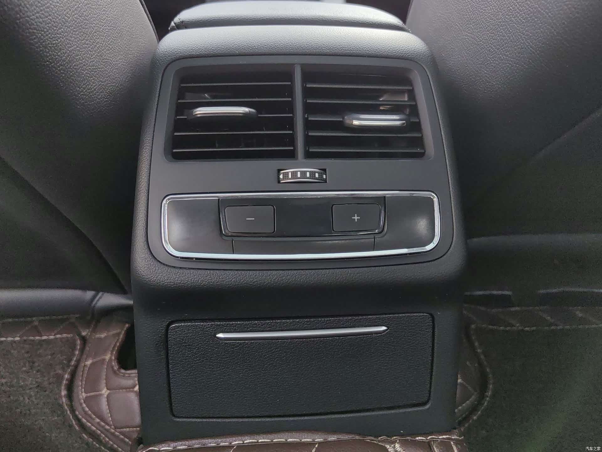 Audi A4L, 2019 25