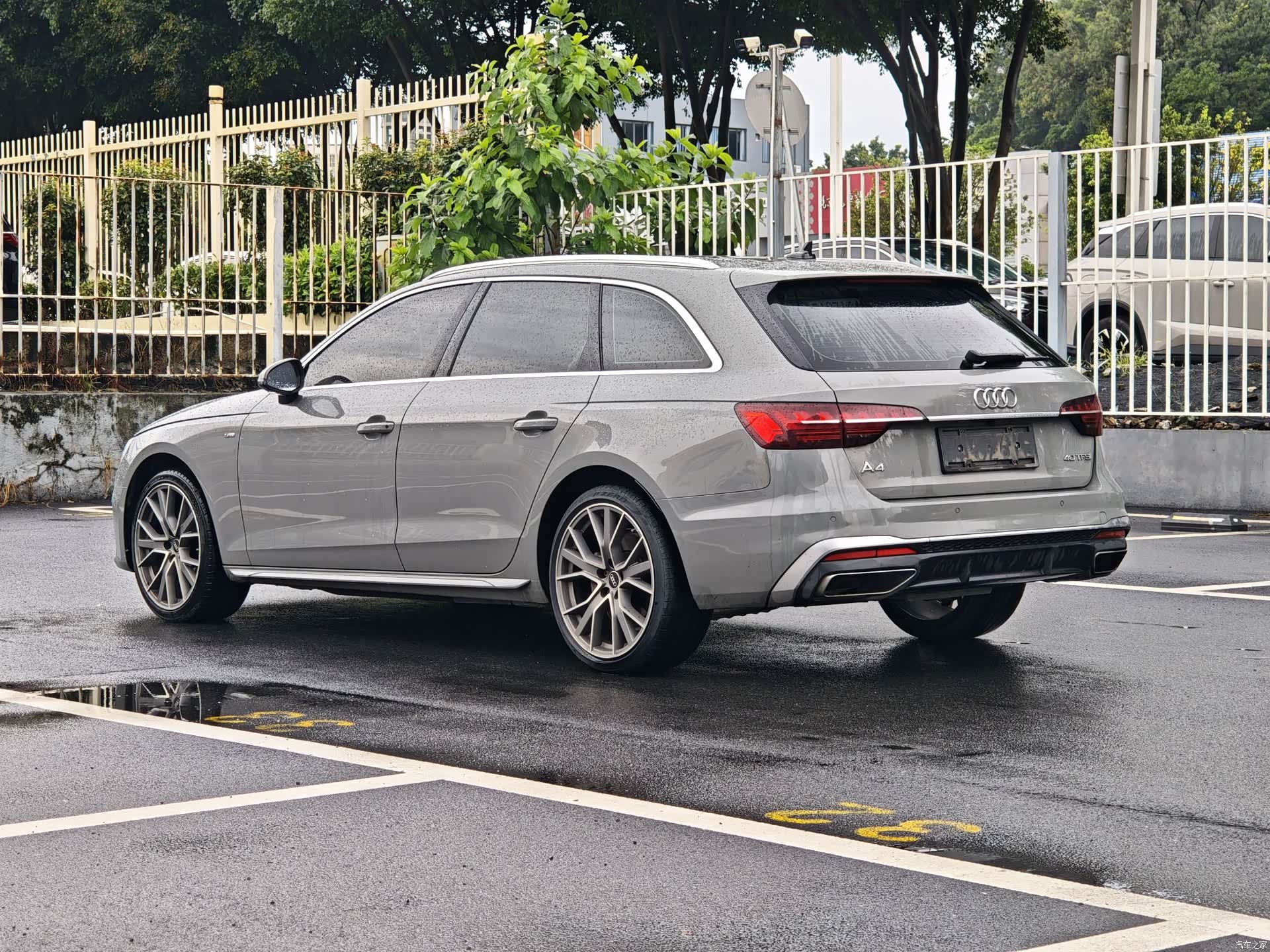 Audi A4, 2021 4
