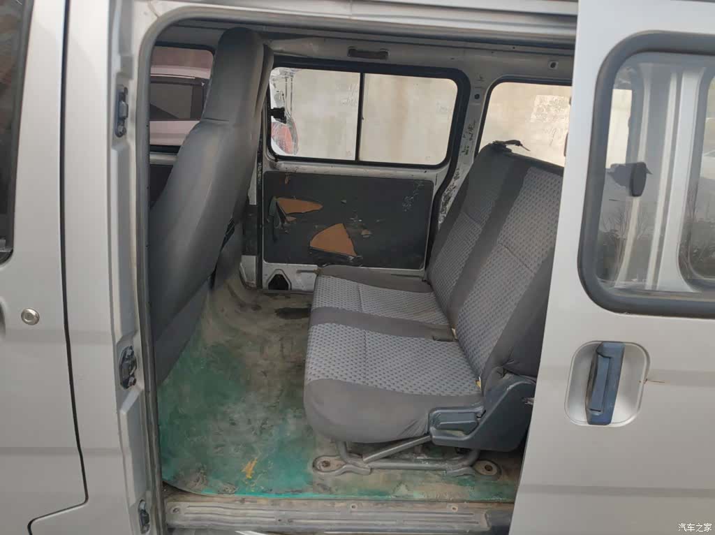Wuling LSI, 2017 13