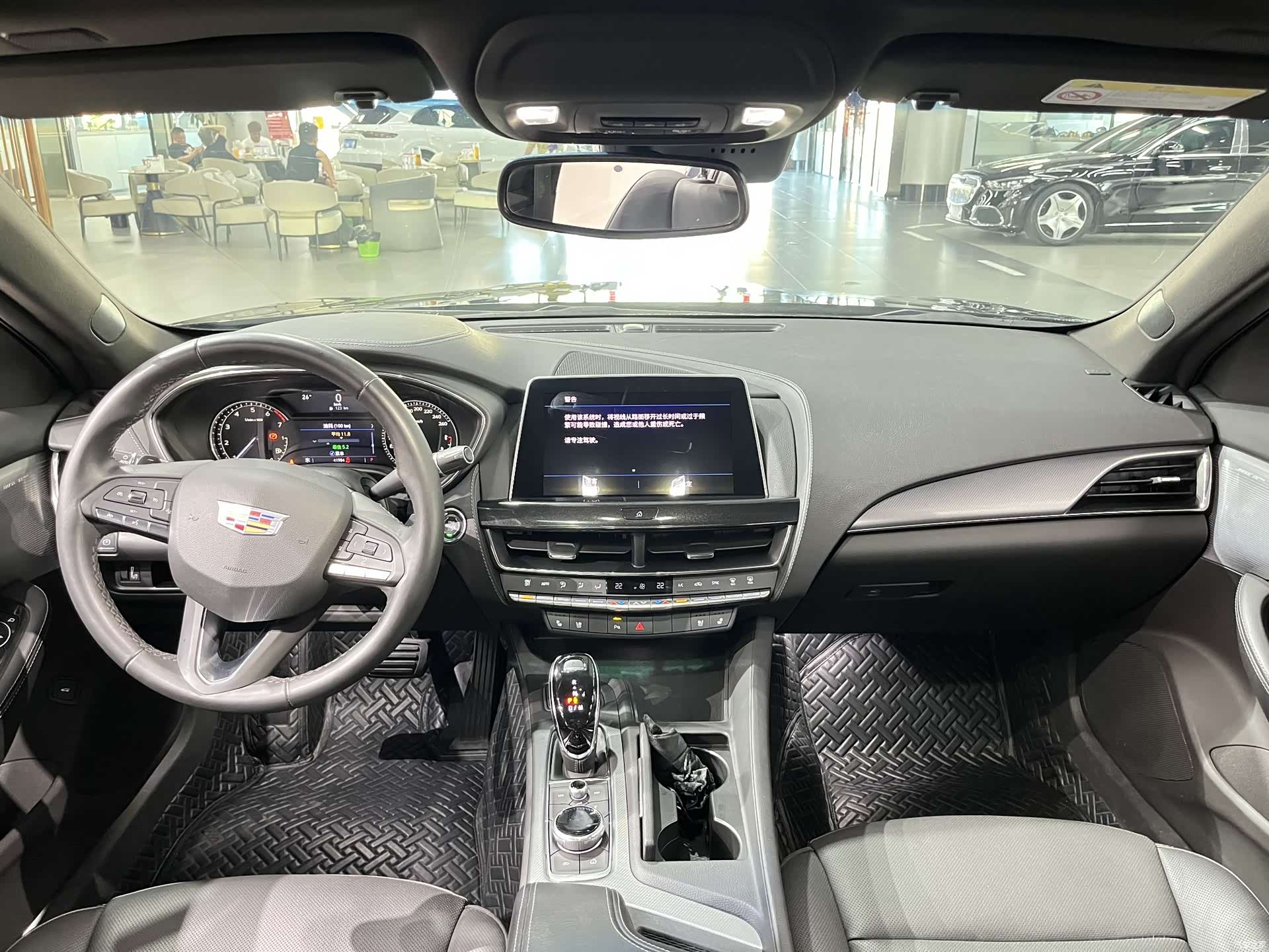 Cadillac CT5, 2022 все фото