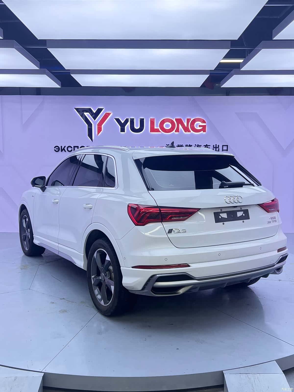 Audi Q3, 2022 4