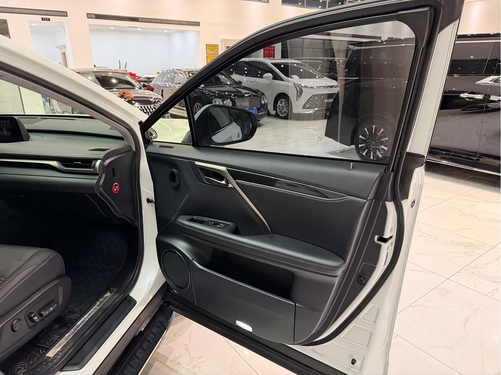 Lexus RX, 2018 11