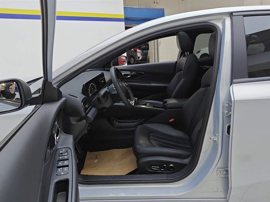 Trumpchi Shadow Leopard