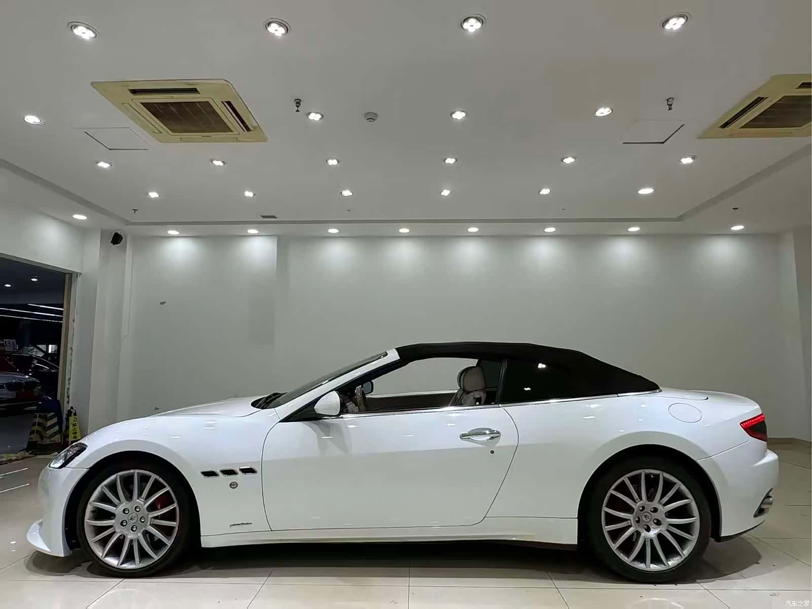 Maserati GranCabrio, 2011 6
