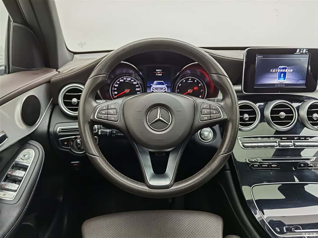 Mercedes-Benz GLC, 2018 11