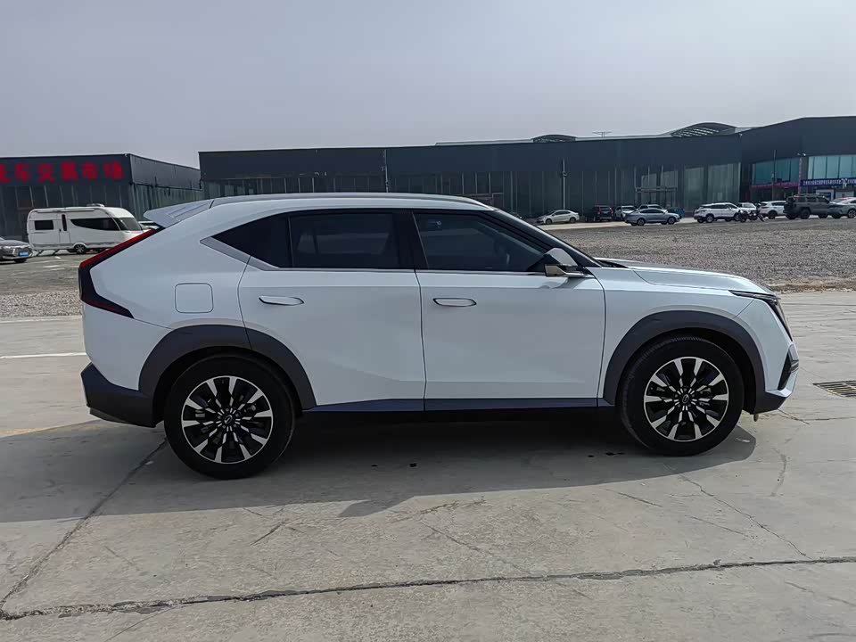 Trumpchi Shadow cool