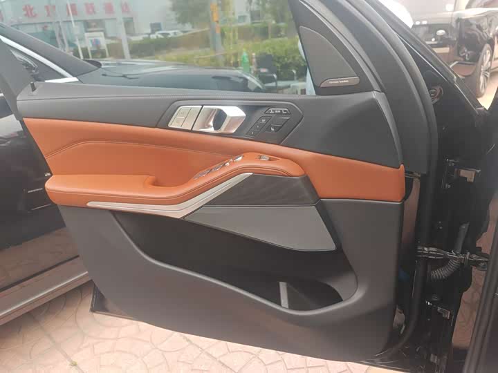 BMW X7, 2022 года фото 15