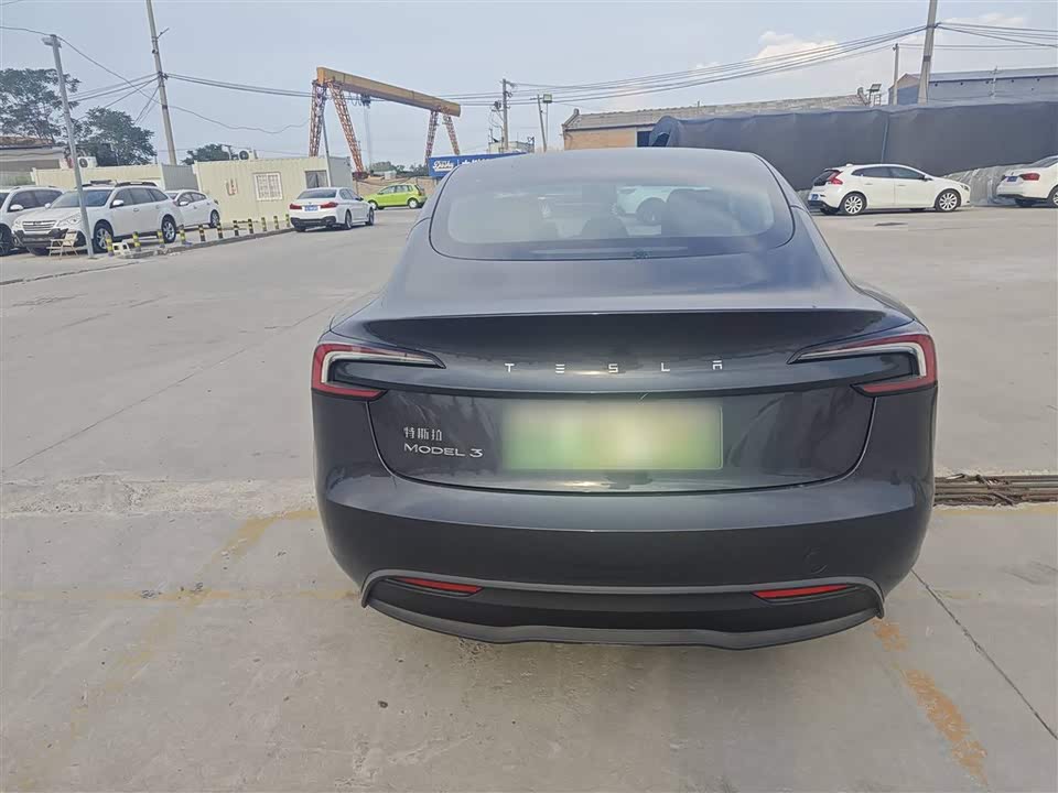 Tesla Model 3 Tesla Model 3