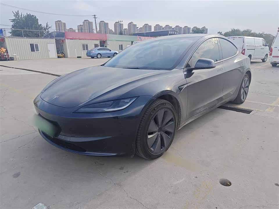 Tesla Model 3 Tesla Model 3