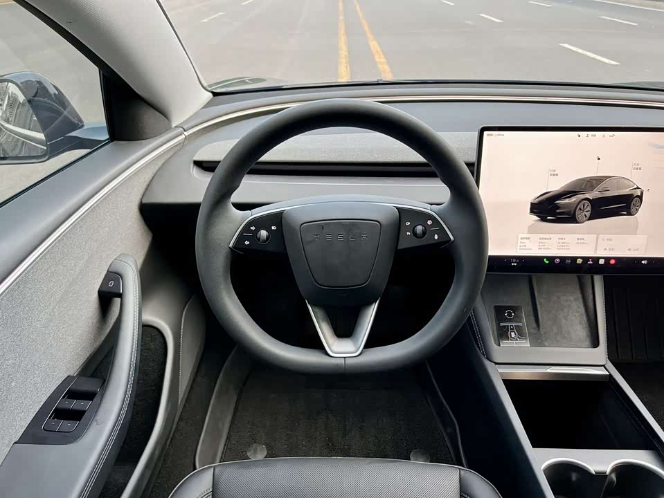 Tesla Model 3 Tesla Model 3