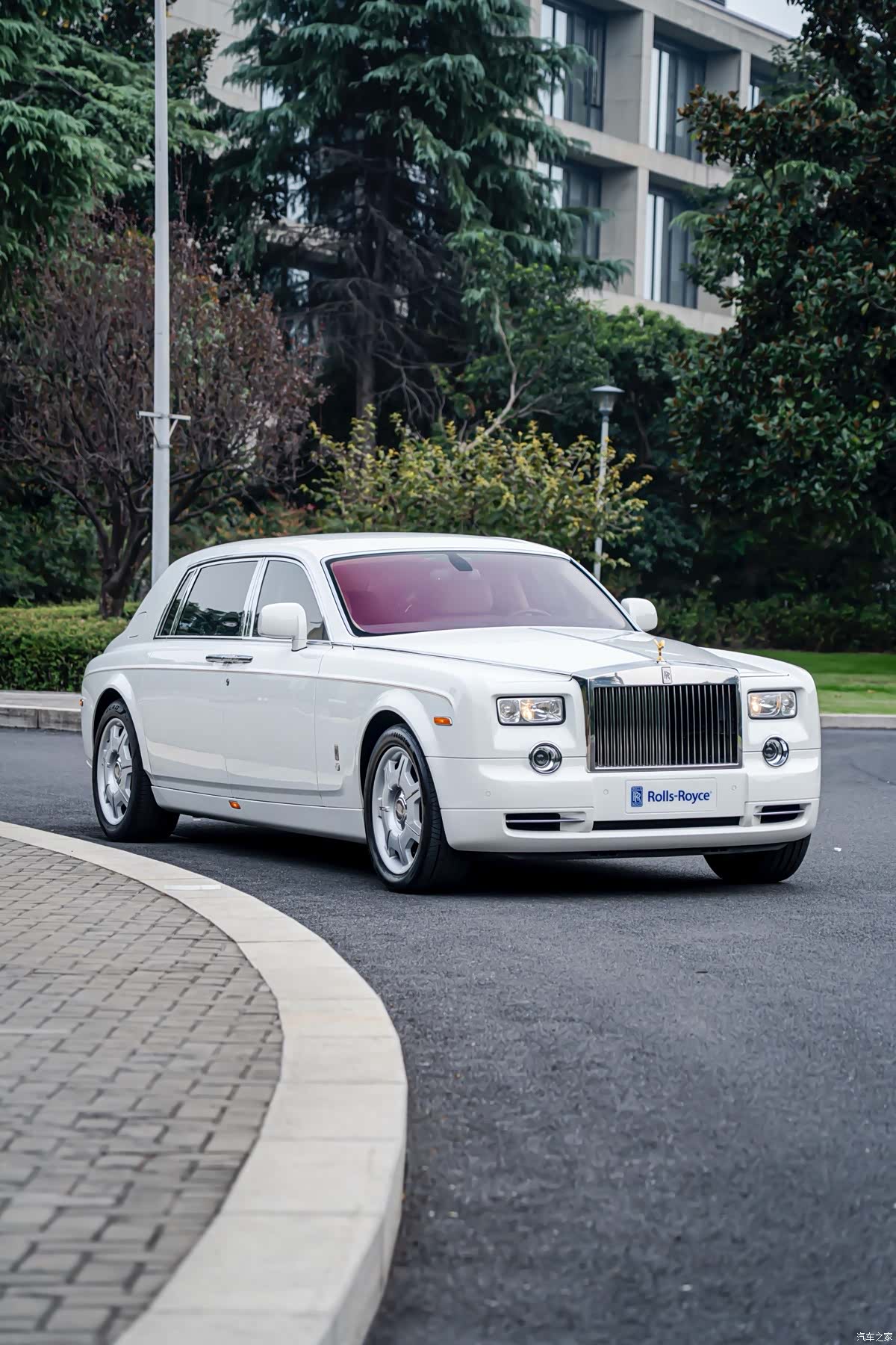 Rolls-Royce Phantom, 2011 4