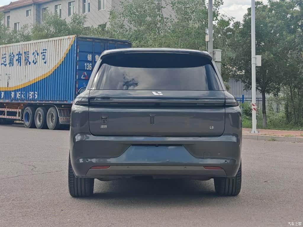 Li Auto L8, 2023 8