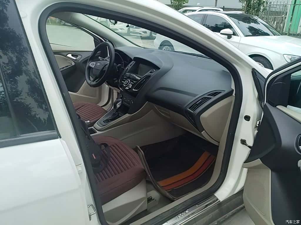Ford Focus, 2016 11