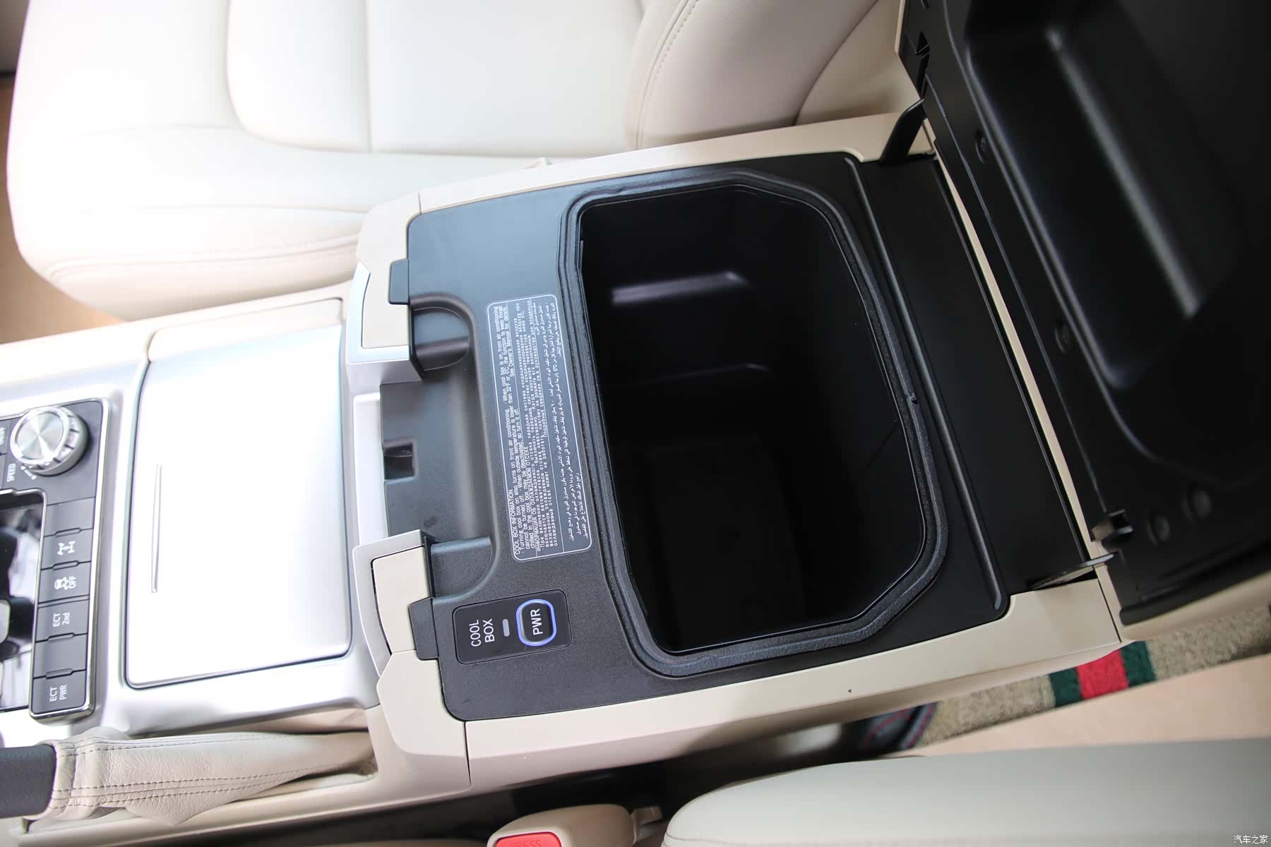 Toyota Land Cruiser, 2019 15