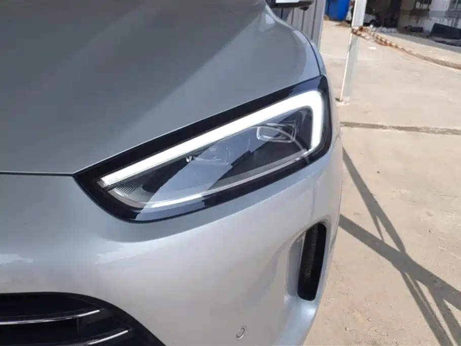 AITO Ask the world M5