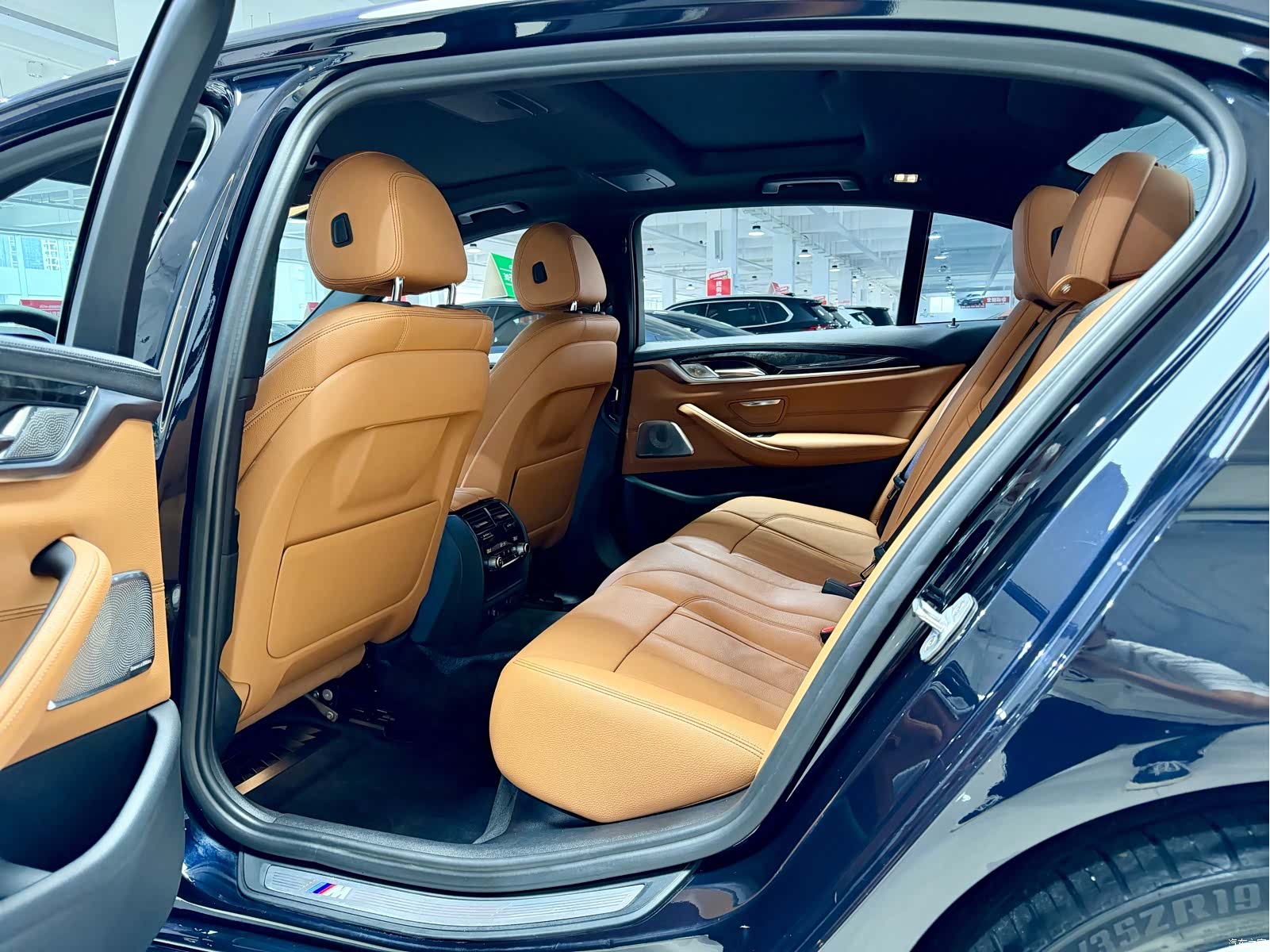 BMW 5 Series, 2018 7