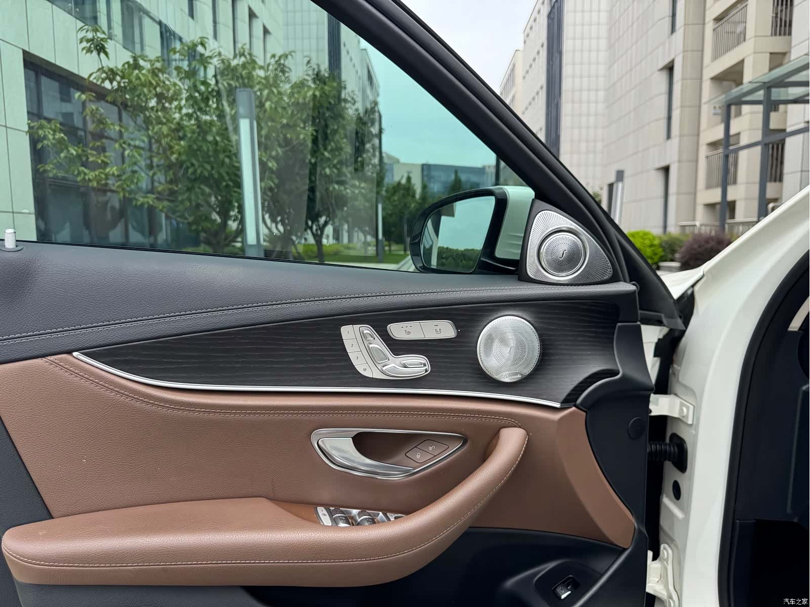 Mercedes-Benz E-Class, 2019 29