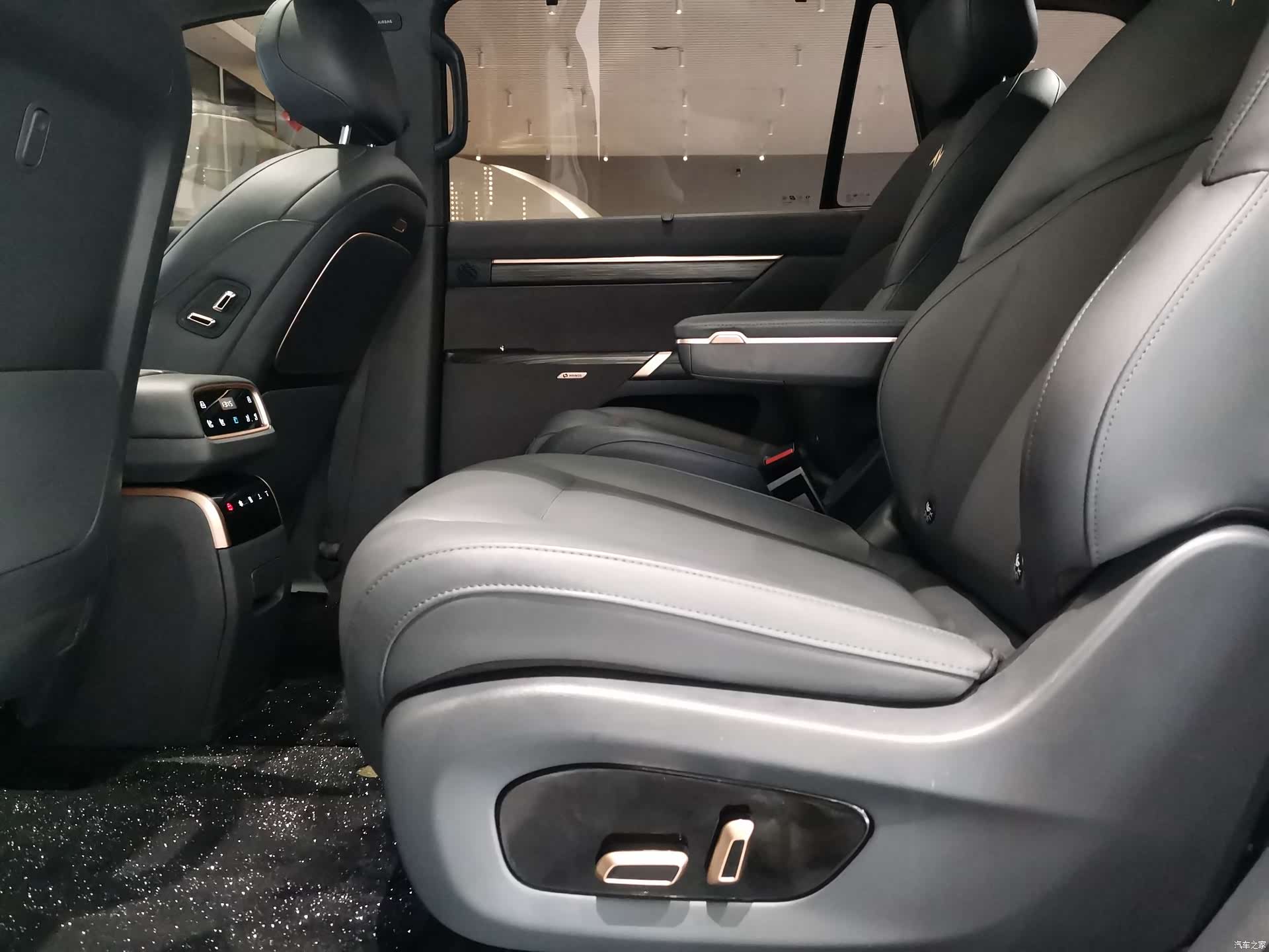 DongFeng eπ008, 2024 20