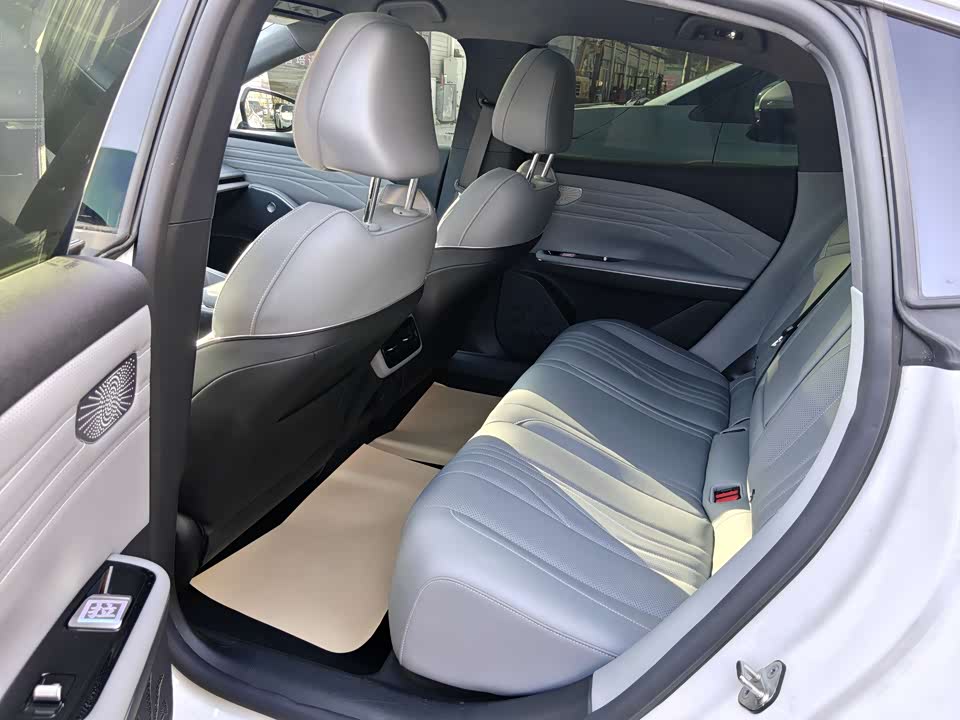 Geely Galaxy Galaxy E8