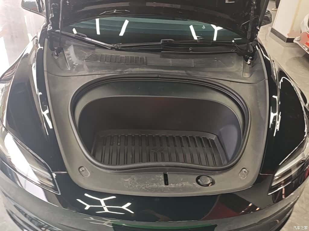 Tesla Model 3, 2024 20