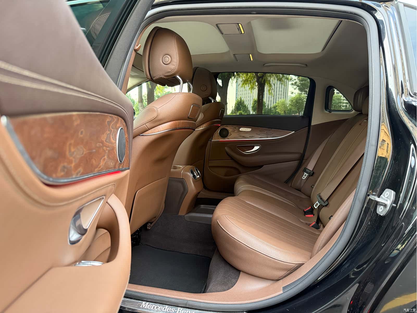 Mercedes-Benz E-Class, 2016 6