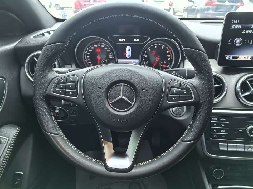 Mercedes-Benz CLA