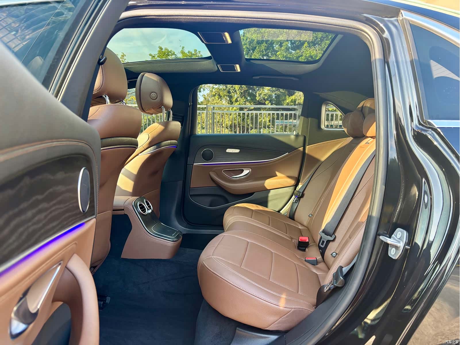 Mercedes-Benz E-Class, 2022 6