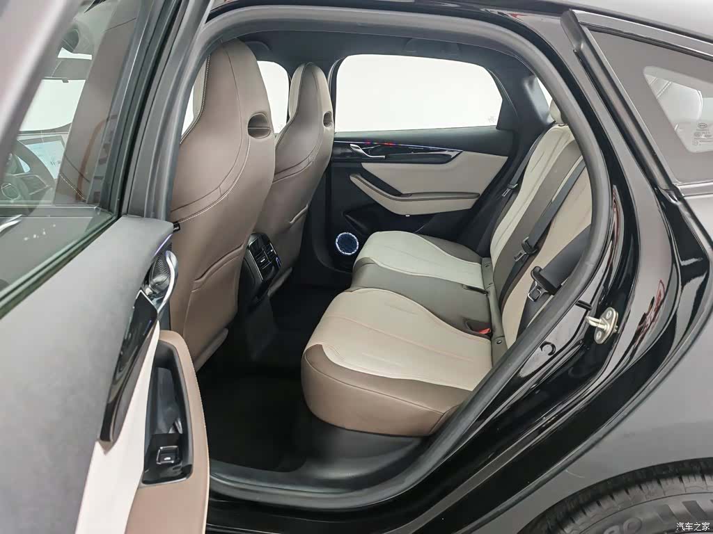BYD Qin, 2023 15