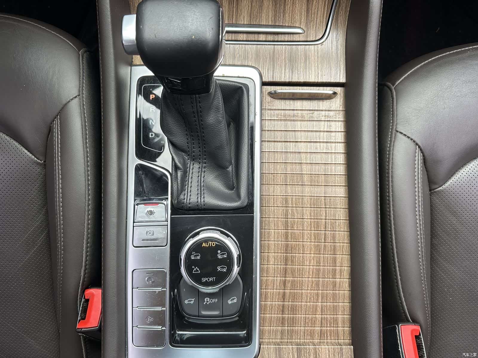 Roewe RX8, 2018 9
