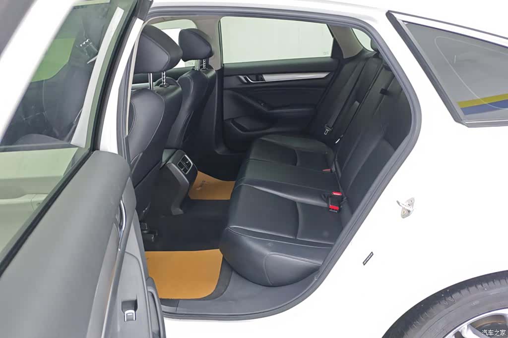 Honda Accord, 2019 11