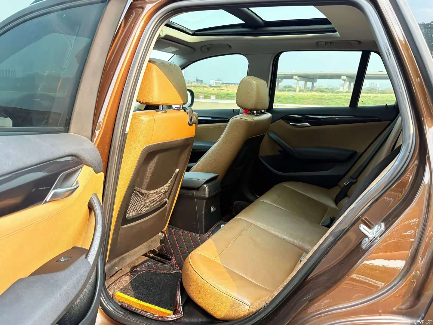 BMW X1, 2011 8