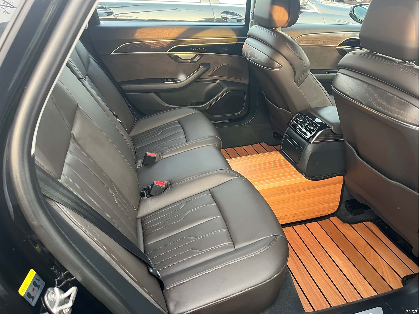 Audi A8L, 2020 25