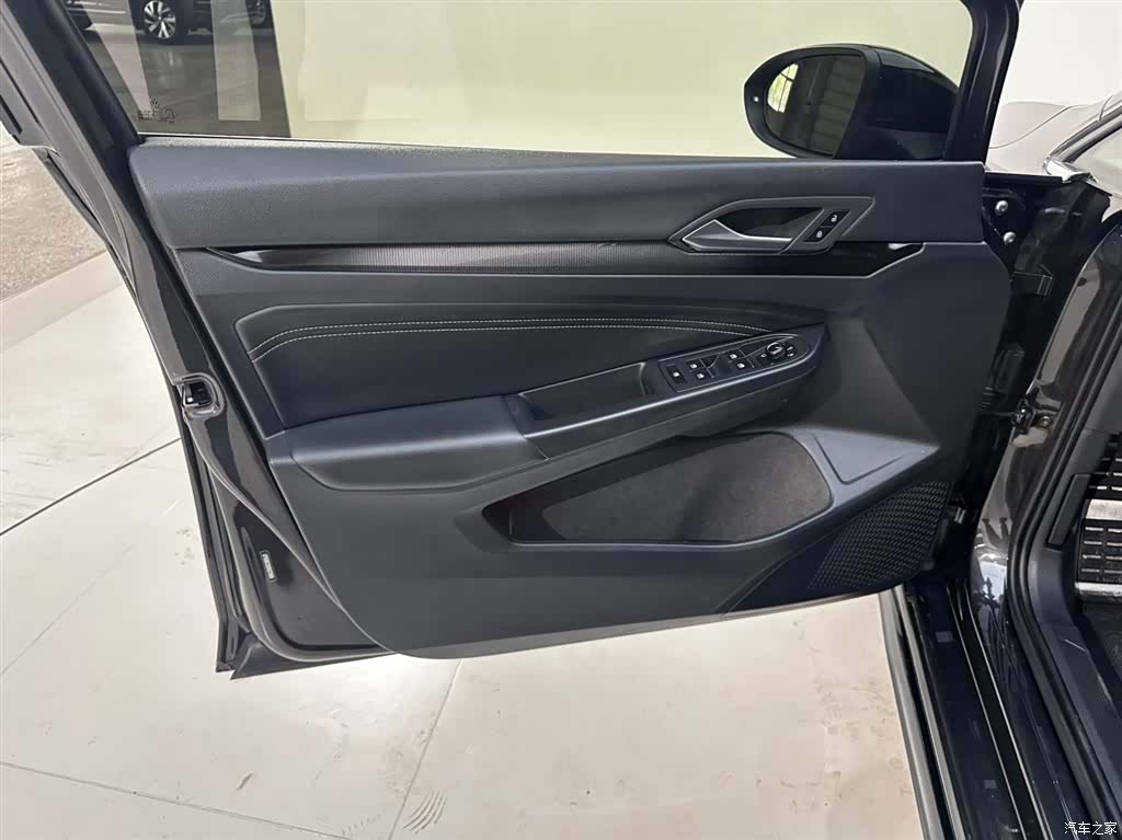 Volkswagen Golf, 2022 14