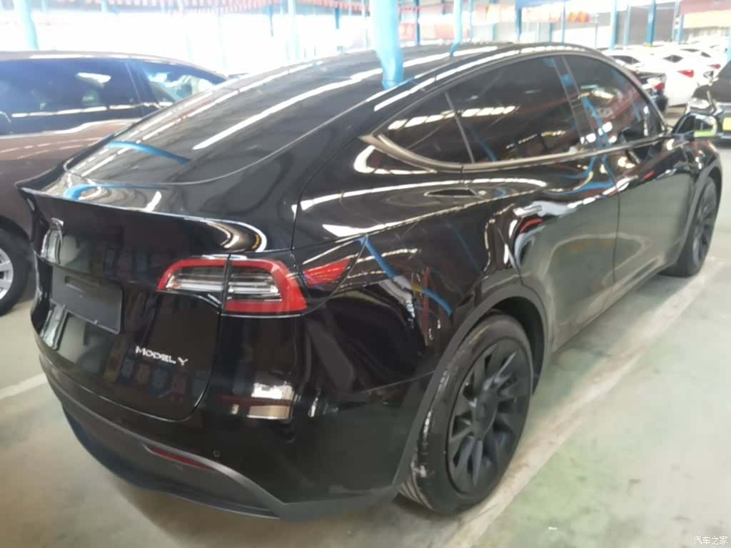 Tesla Model Y, 2021 7
