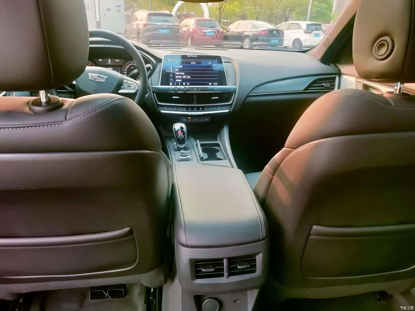 Cadillac CT5, 2024 13