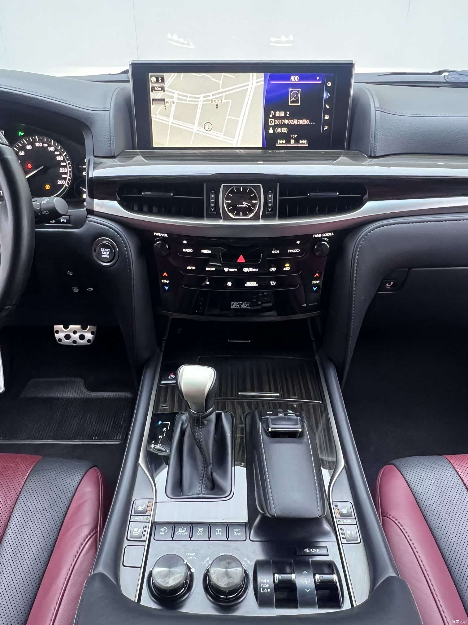 Lexus LX, 2019 11