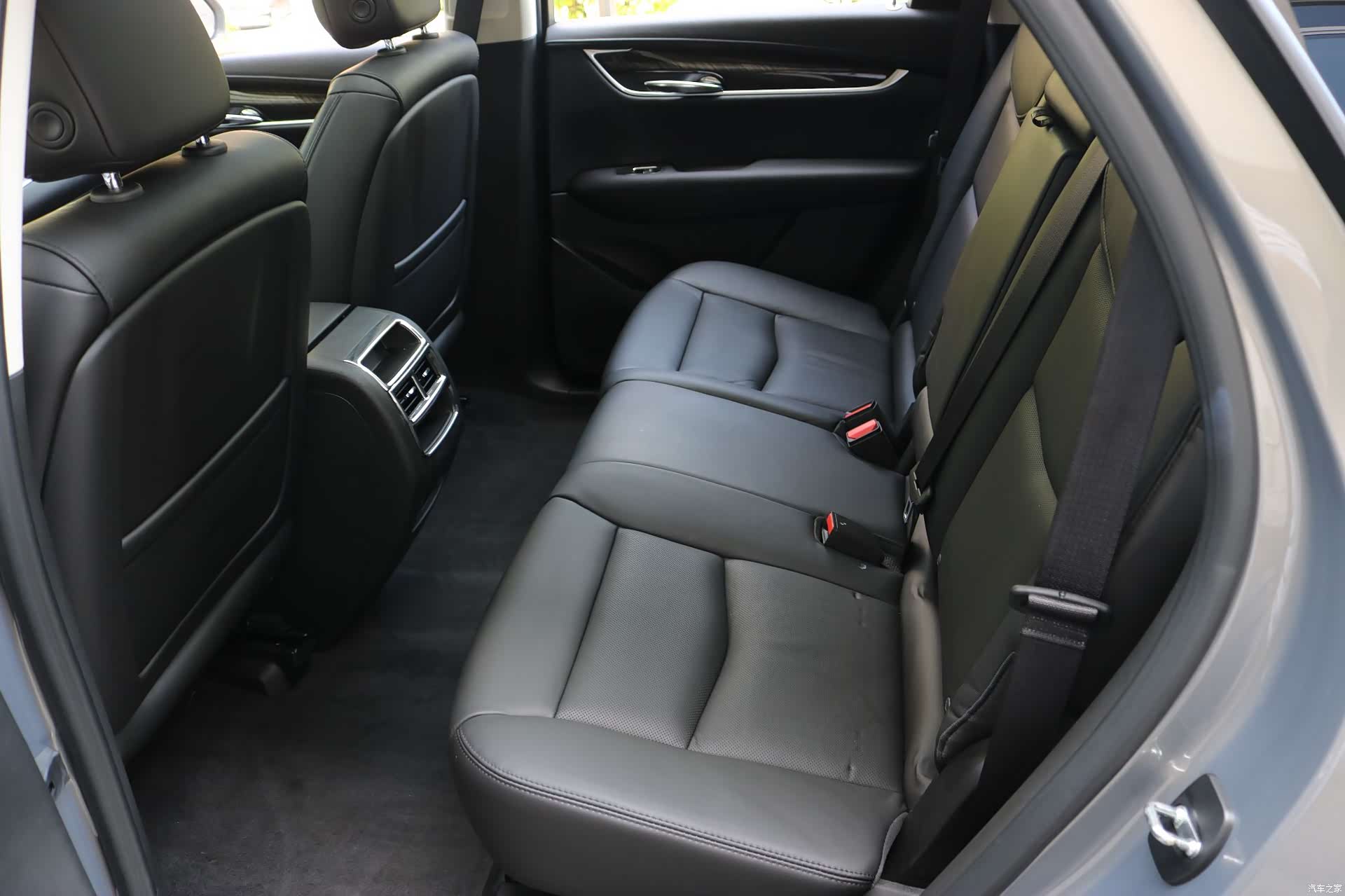 Cadillac XT5, 2018 8