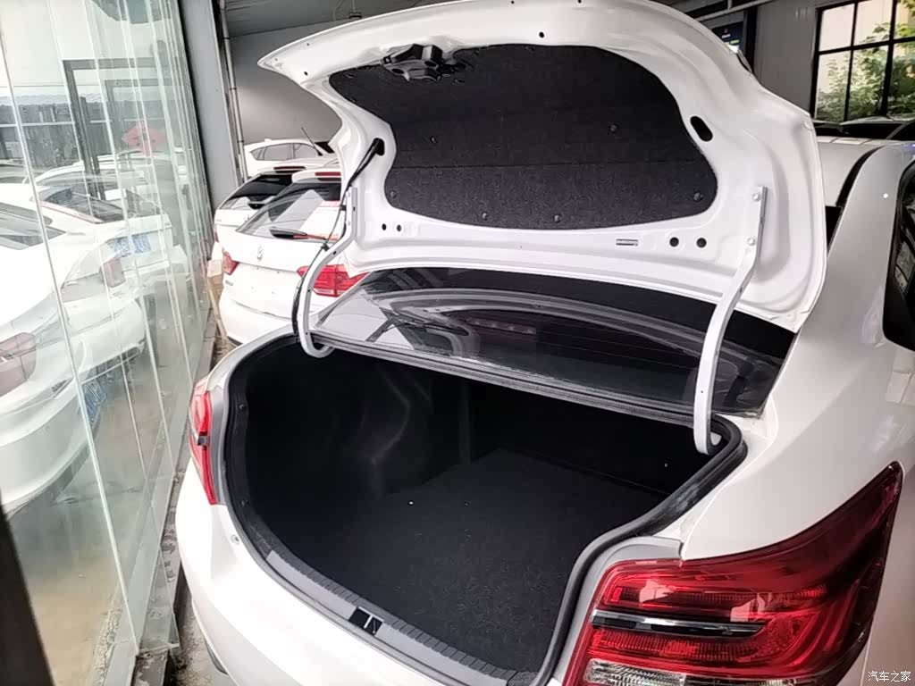 Toyota Yaris, 2019 19
