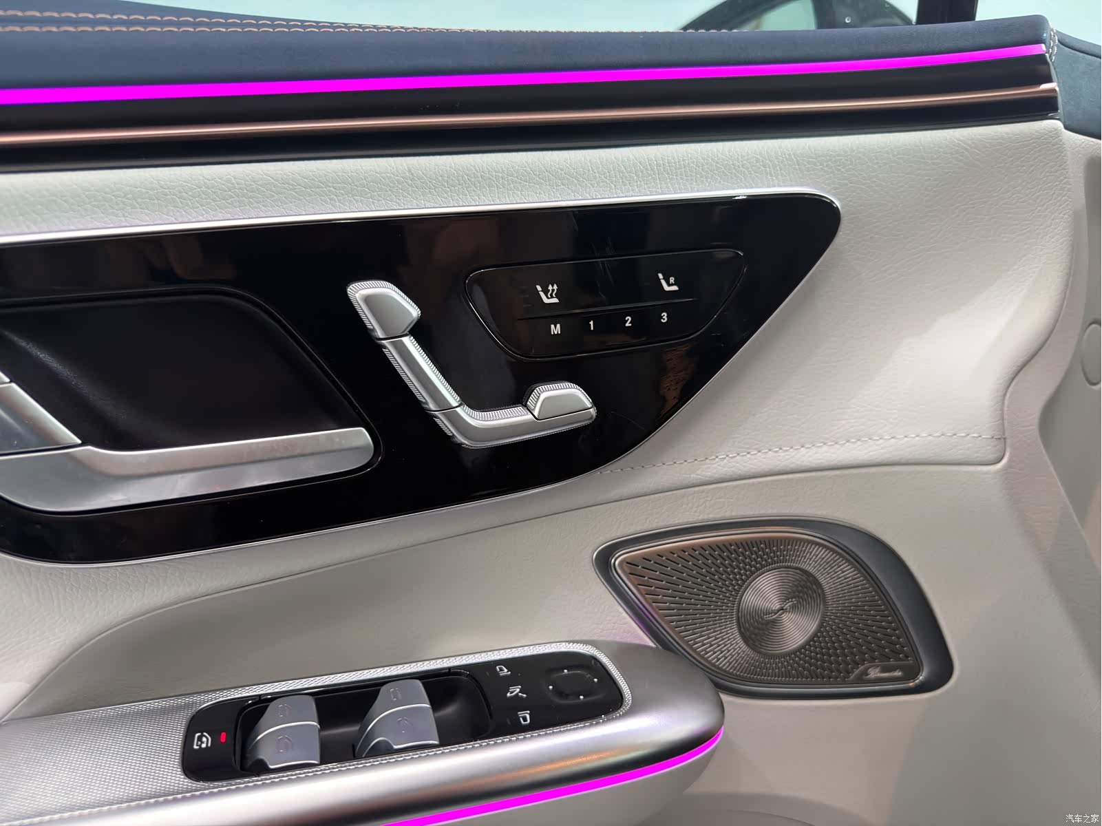 Mercedes-Benz EQE, 2025 10