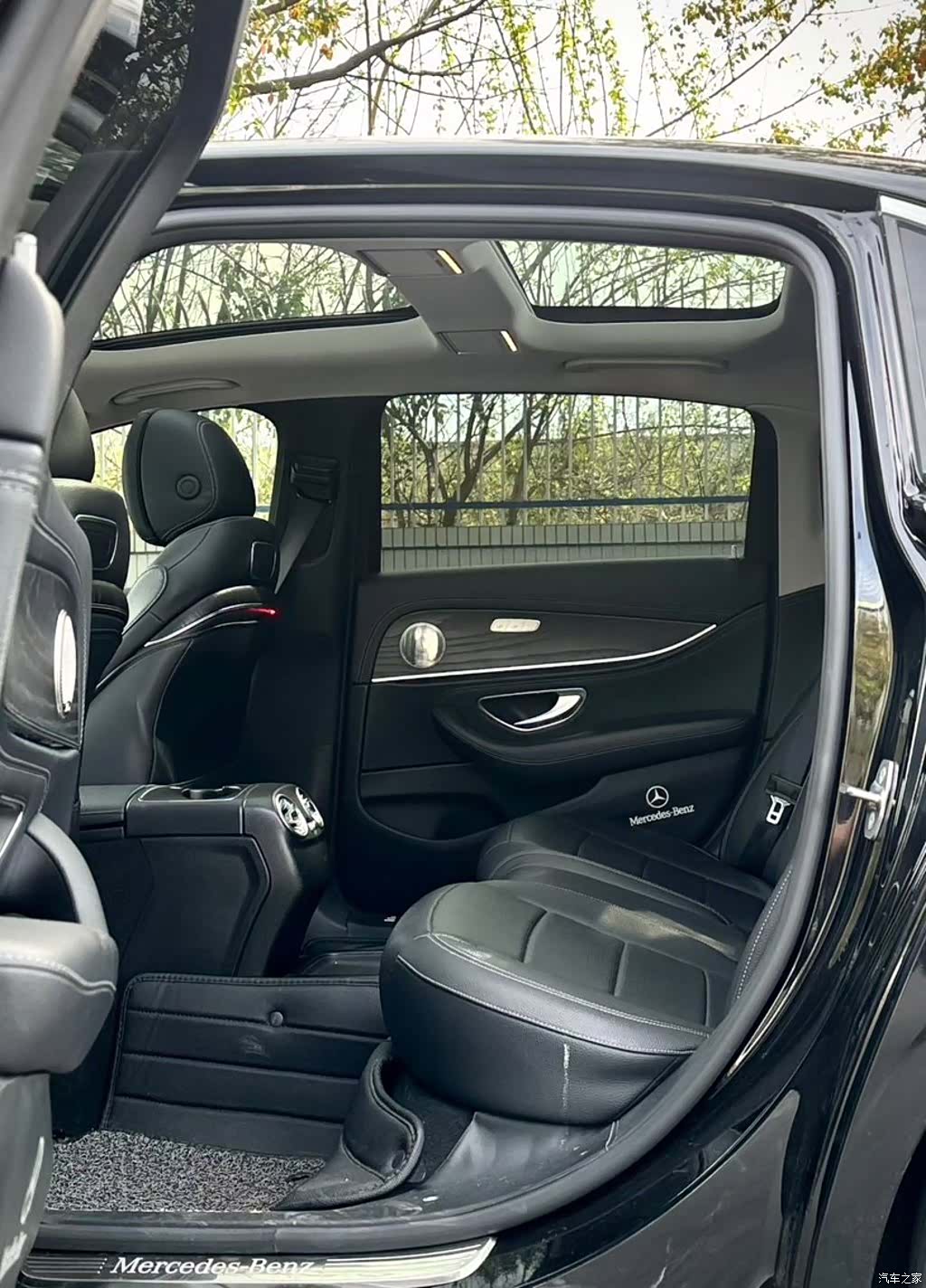 Mercedes-Benz E-Class, 2019 7