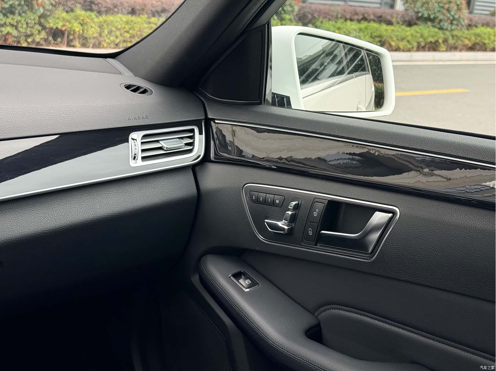 Mercedes-Benz E-Class, 2015 22
