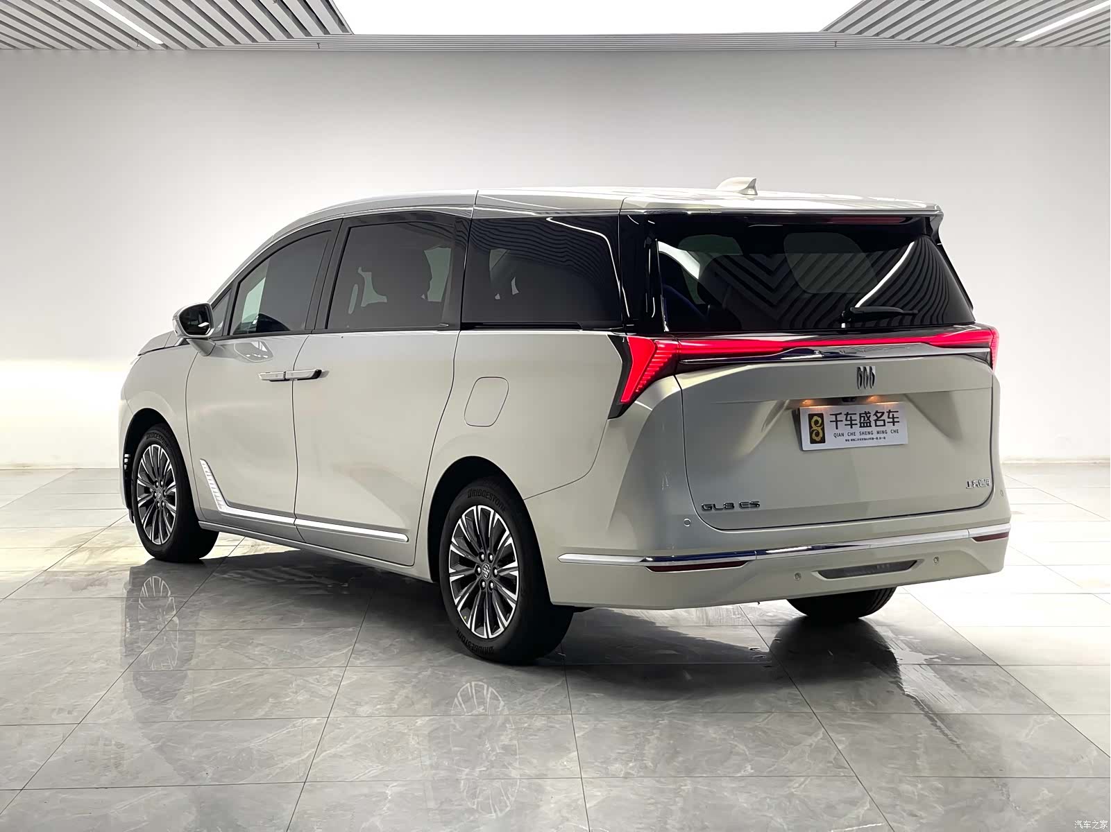 Buick GL8, 2025 4
