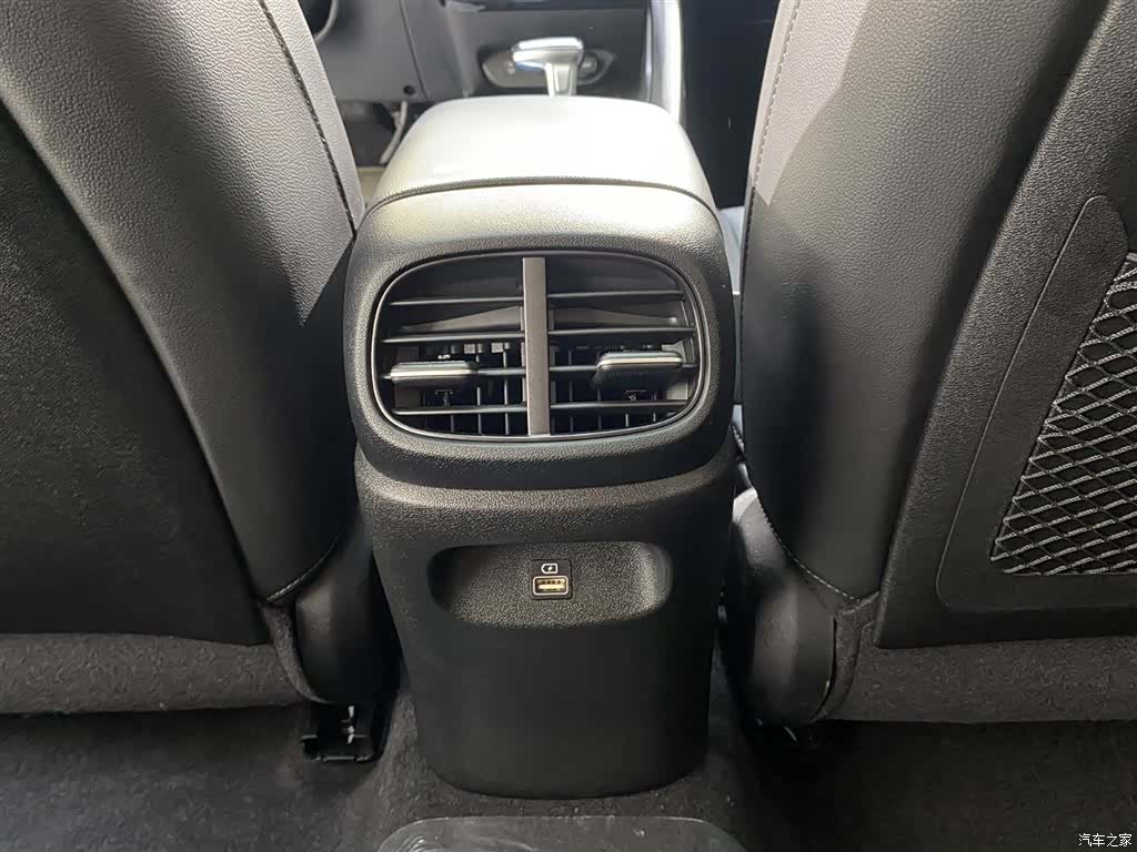 Hyundai Elantra, 2022 8