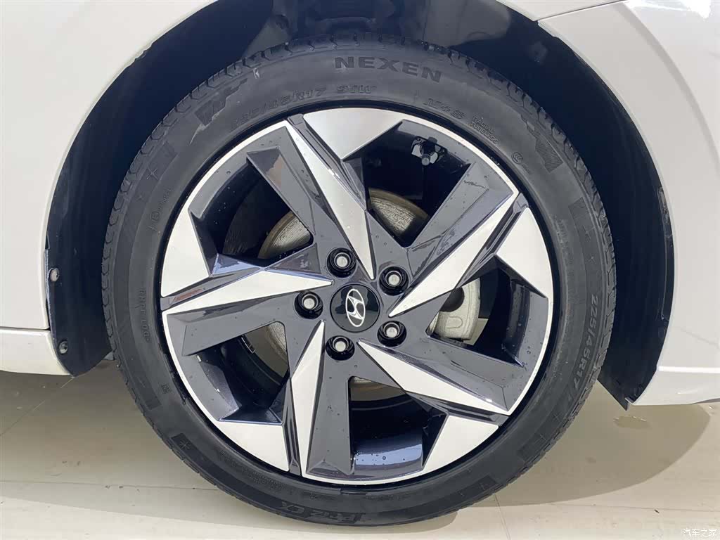 Hyundai Elantra, 2022 15